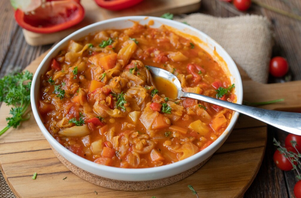 Povrtno varivo od leće i kupusa