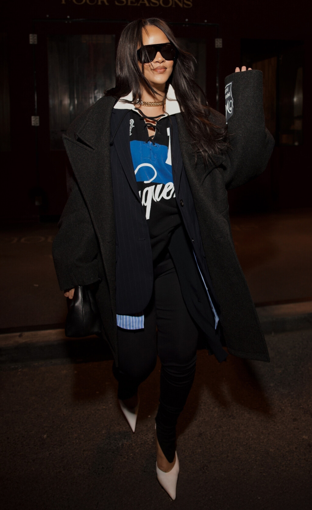 Rihanna u slojevitoj odjevnoj kombinaciji - 5