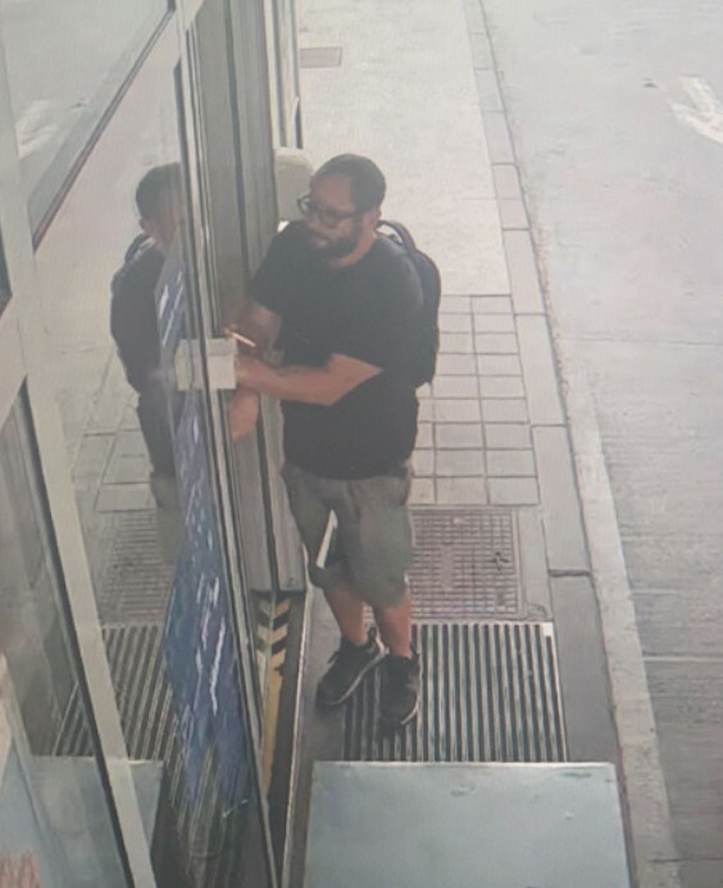 Policija traži muškarca - 4