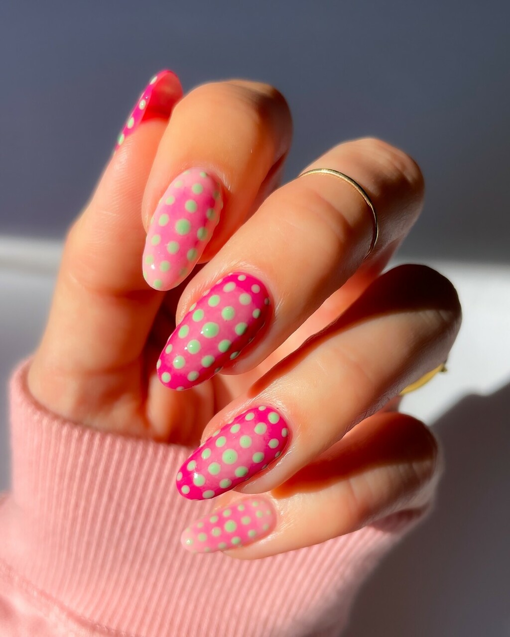 Točkasta manikura