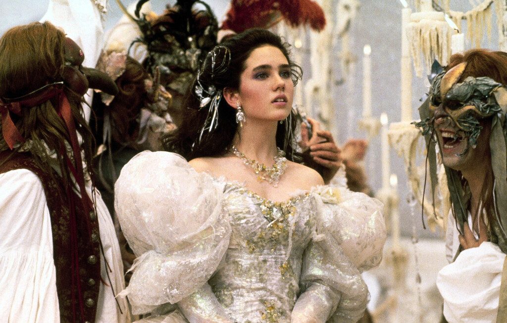 Jennifer Connelly i David Bowie u filmu Labirint iz 1986. godine - 5