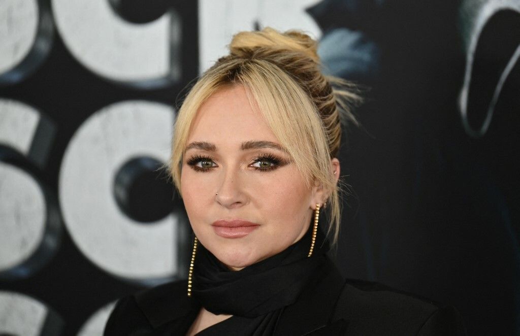 Hayden Panettiere - 2