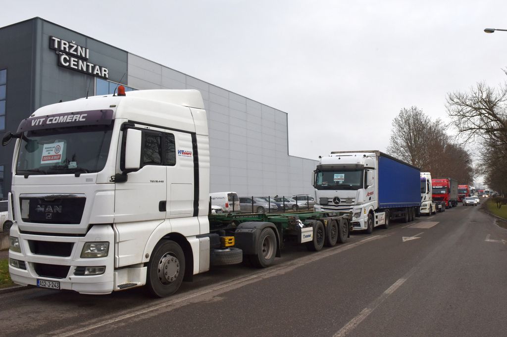 Granični prijelaz Bosanski Brod, prosvjed vozača