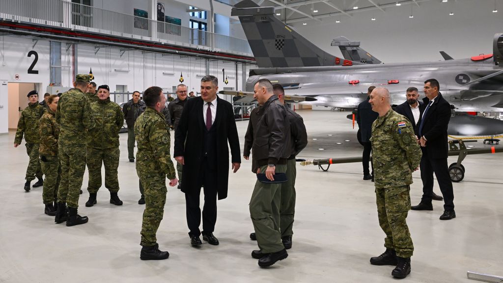 Milanović posjetio Zapovjedništvo Hrvatskog ratnog zrakoplovstva