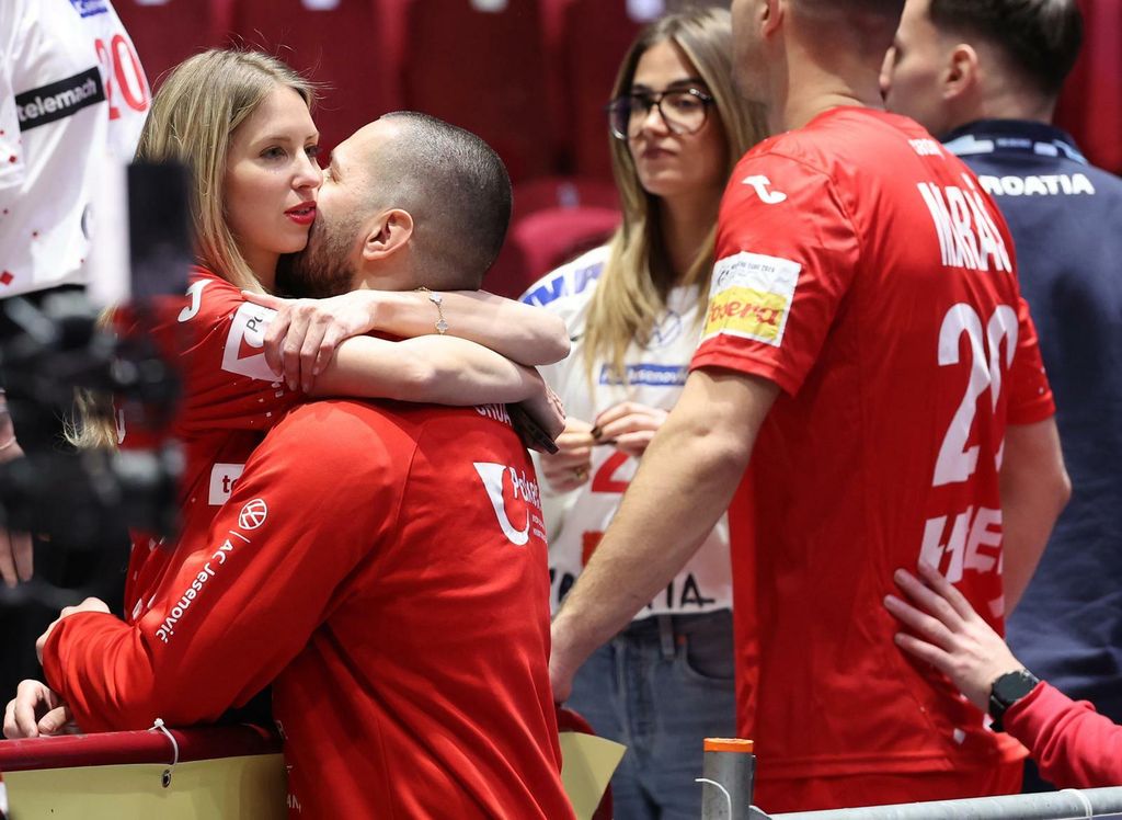 Hrvatski rukometaši slave pobjedu u Malmou - 1