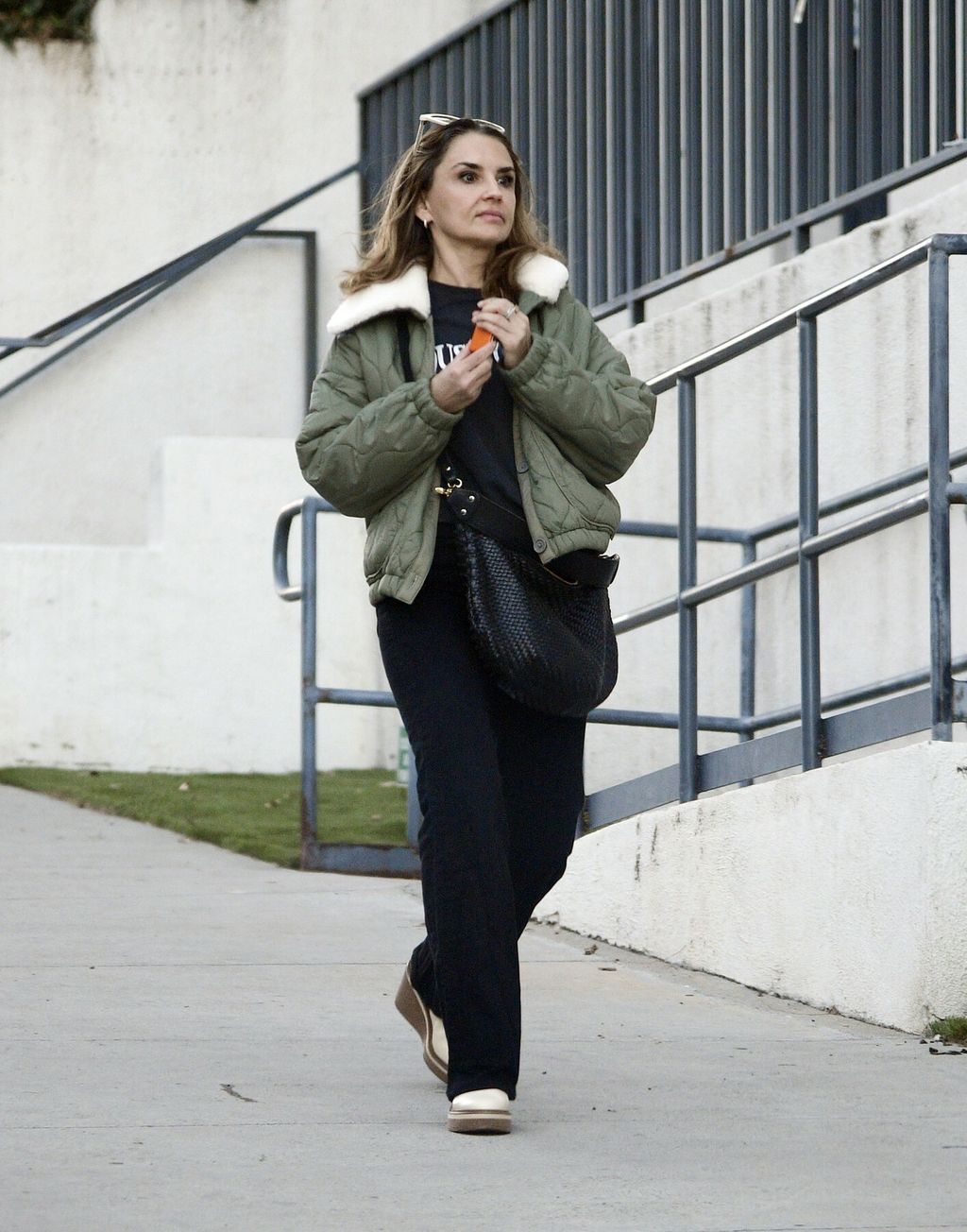 Rachael Leigh Cook - 8