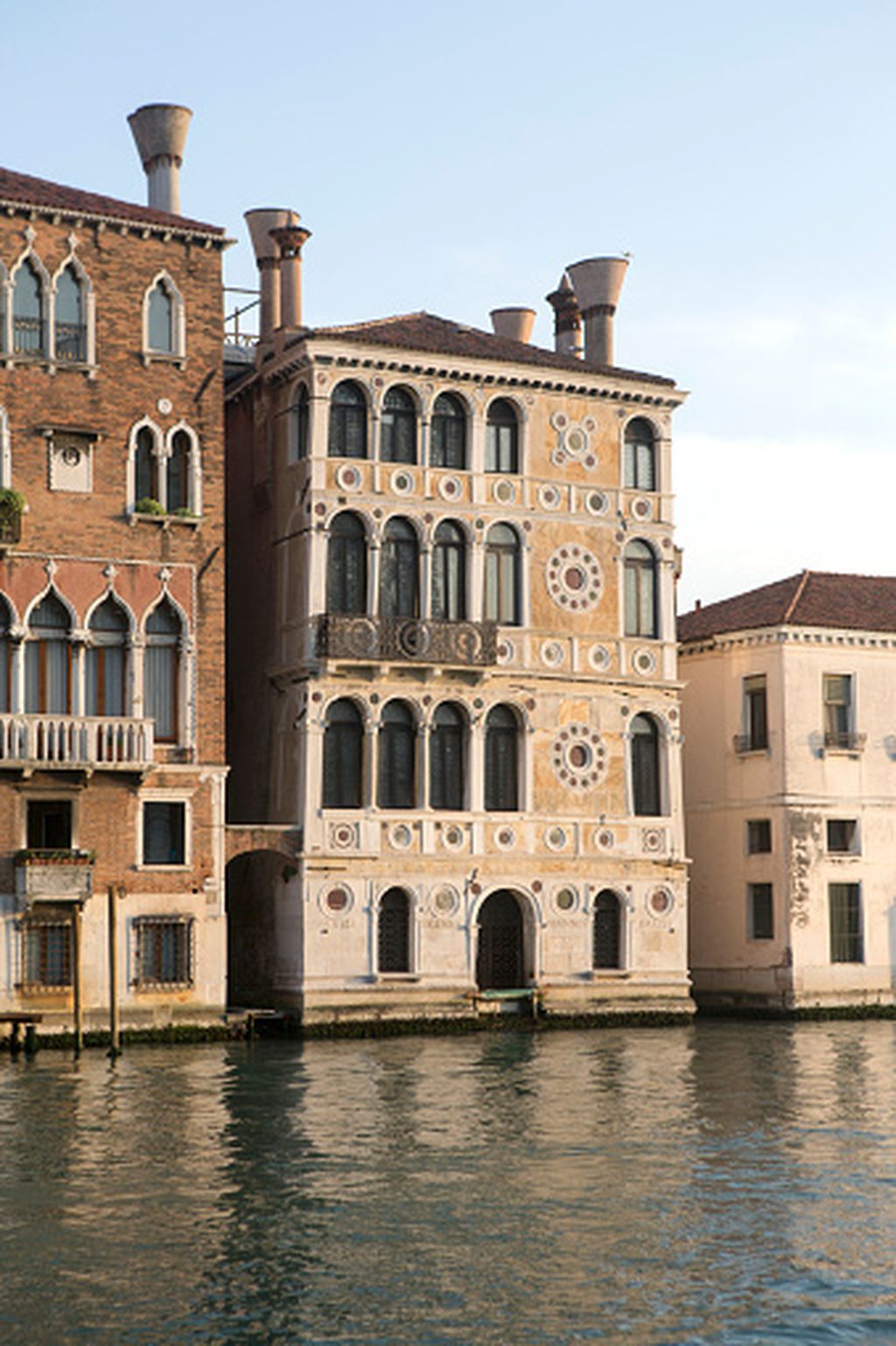 Ca'Dario u Veneciji (desno)