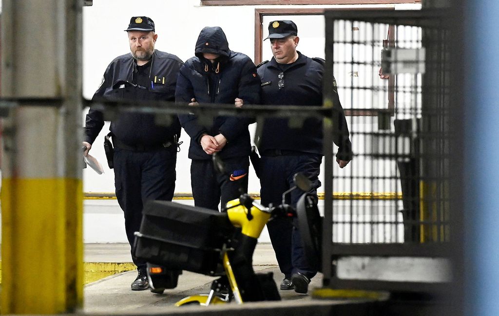 Privođenje u prostorije USKOK-a - 1