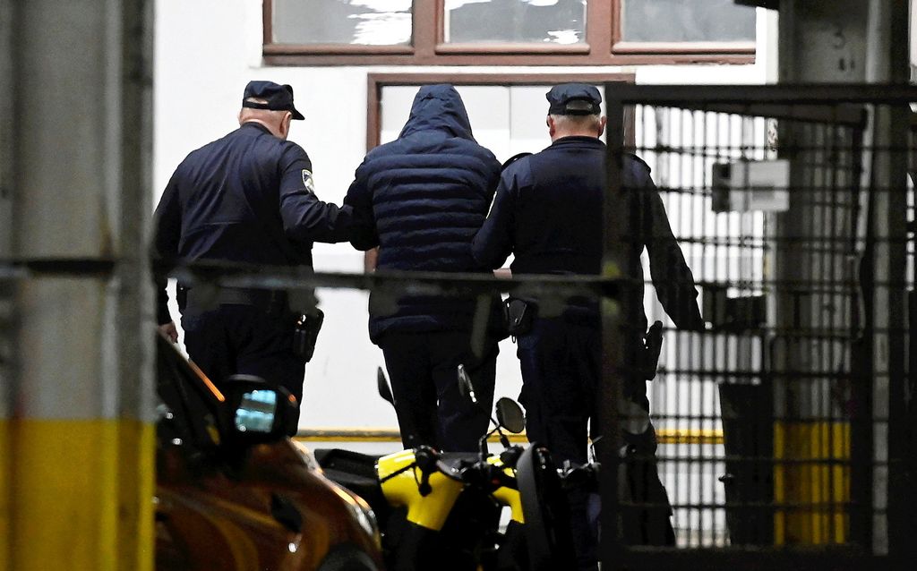 Privođenje u prostorije USKOK-a - 1