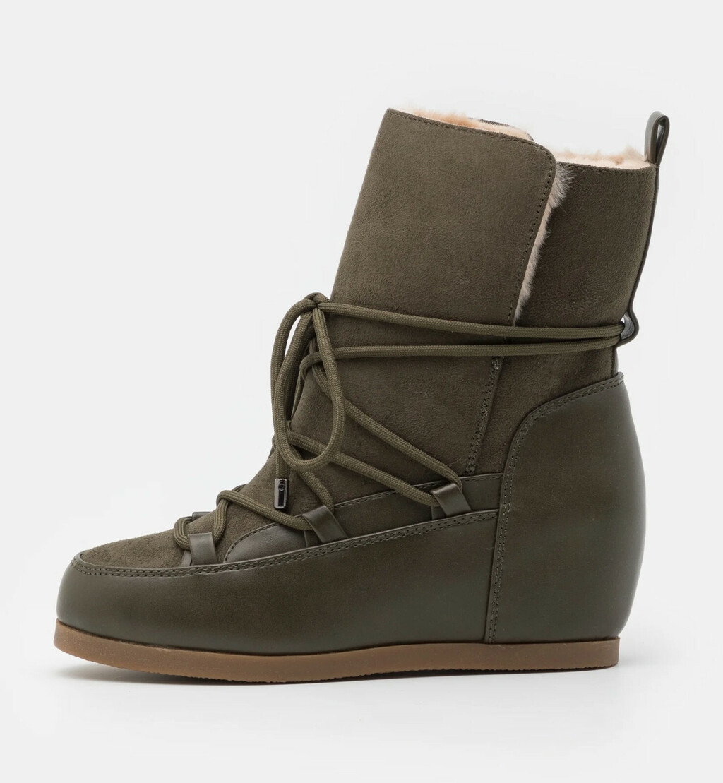 Zagrebačka street stylerica nosi čizme brenda Anna Field