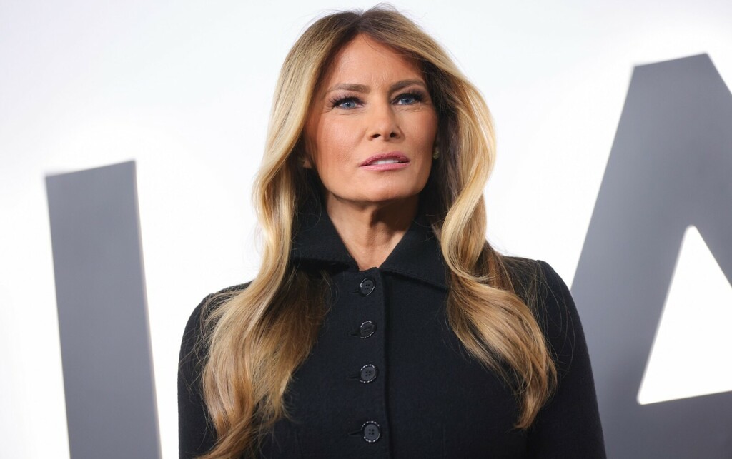 Melania Trump u Dolce & Gabbana kostimu na premijeri filma Melania 2026. - 3