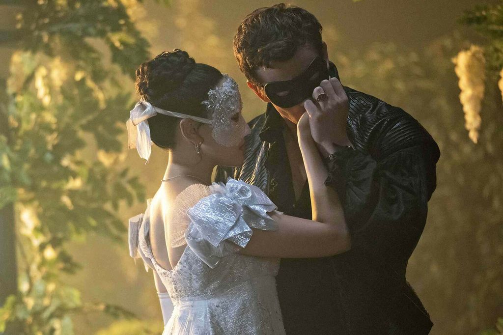 Yerin Ha, Luke Thompson