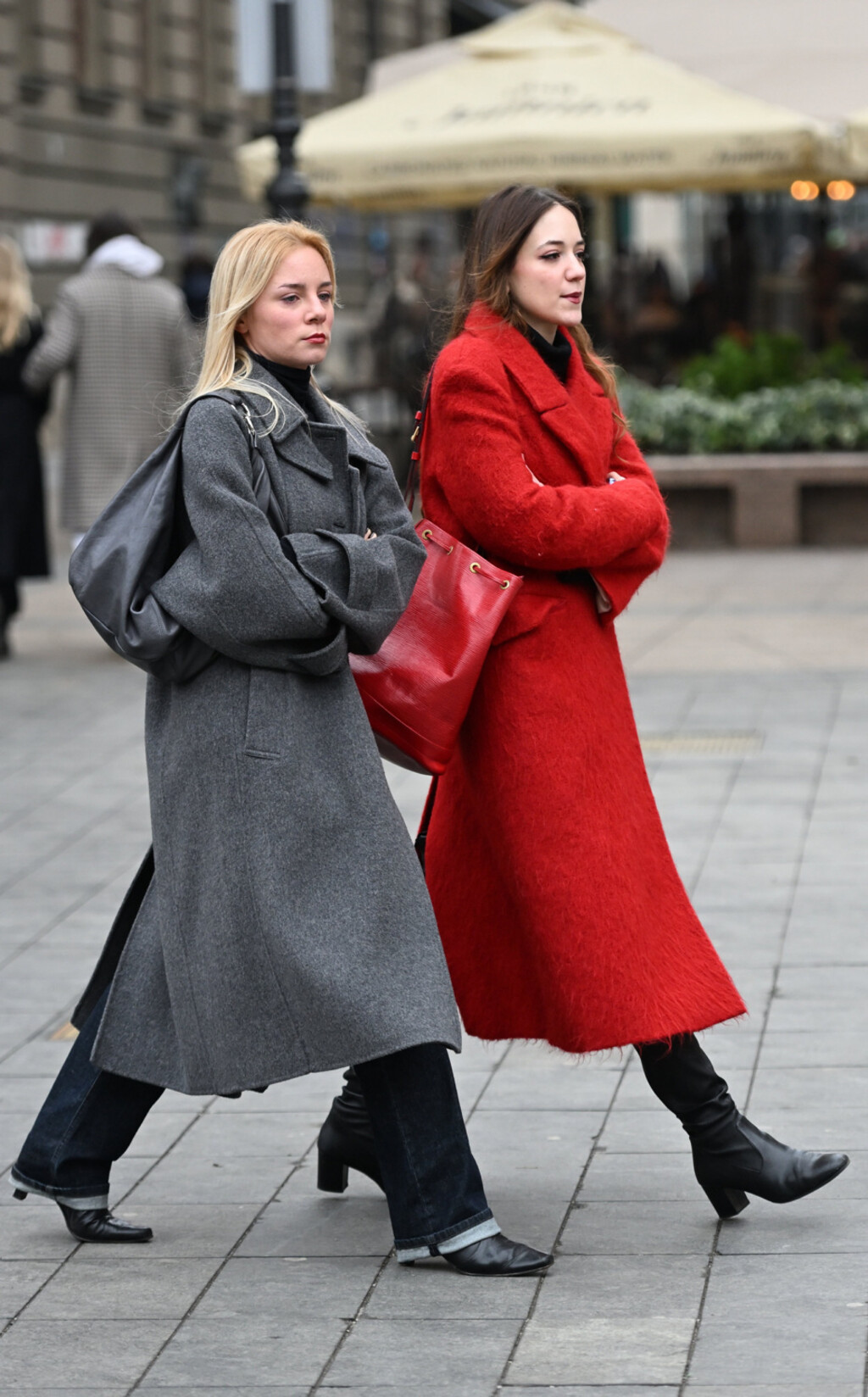 Statement kaputi na zagrebačkoj špici u street style izdanjima domaćih ljubiteljica mode - 4