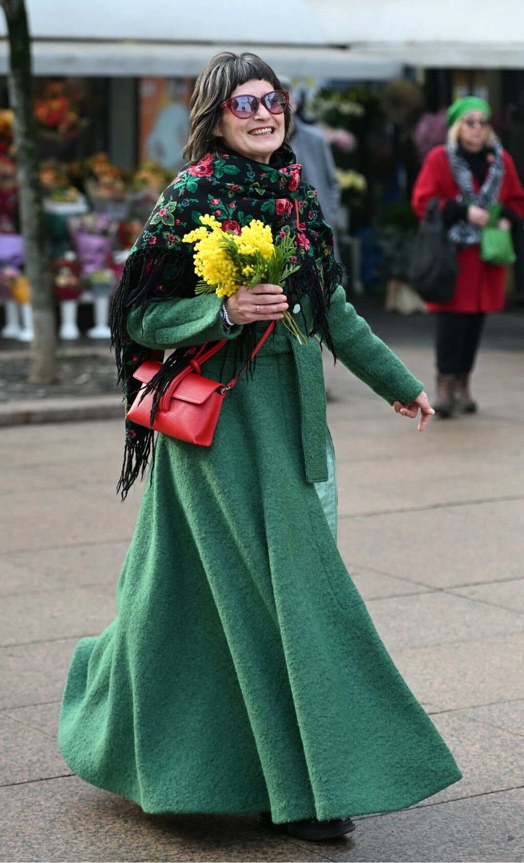 Dama iz Zagreba u zelenom statement kaputu