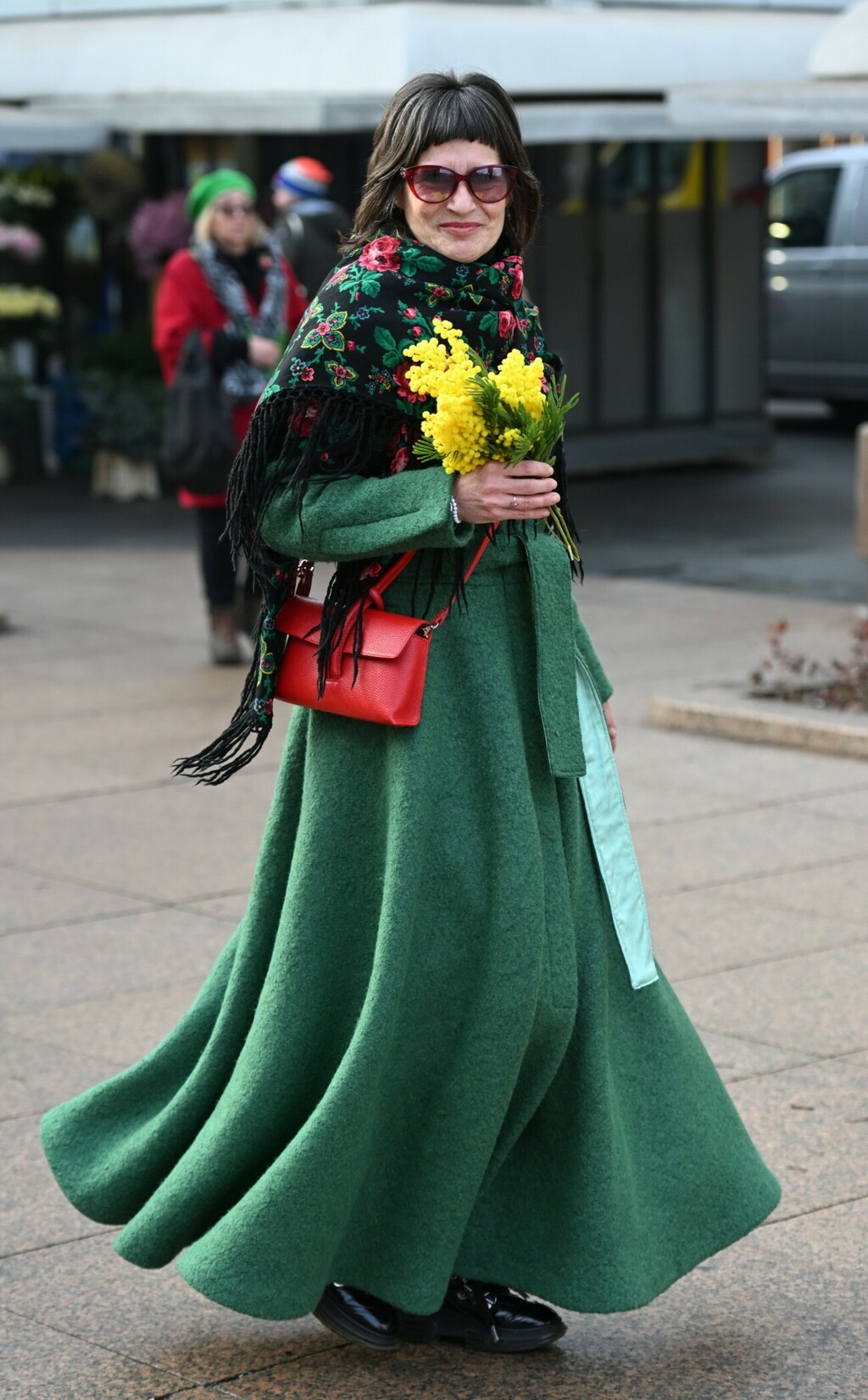 Dama iz Zagreba u zelenom statement kaputu