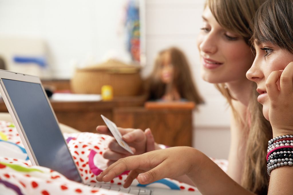 Mobilno plaćanje (Foto: Thinkstock)