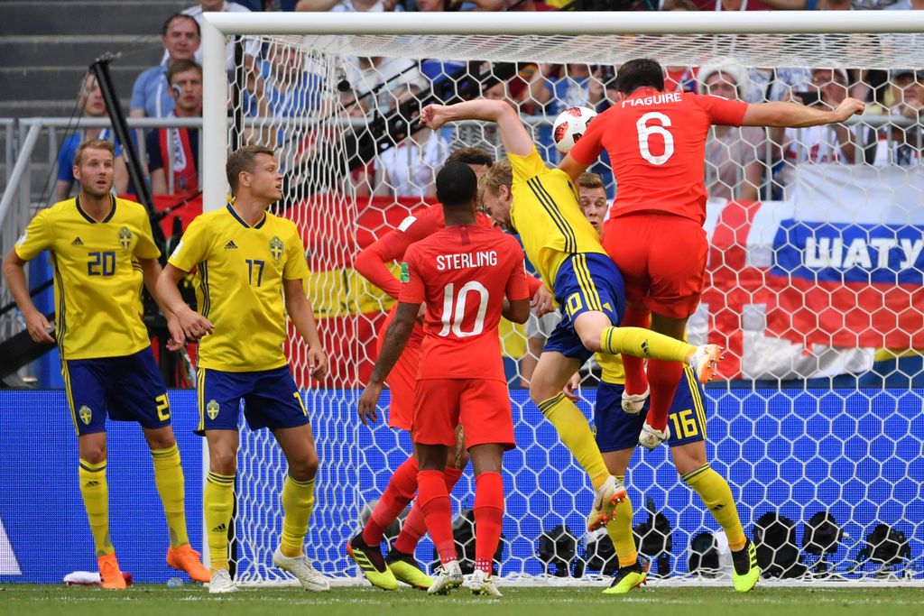 Maguire zabija Švedskoj (Foto: AFP)