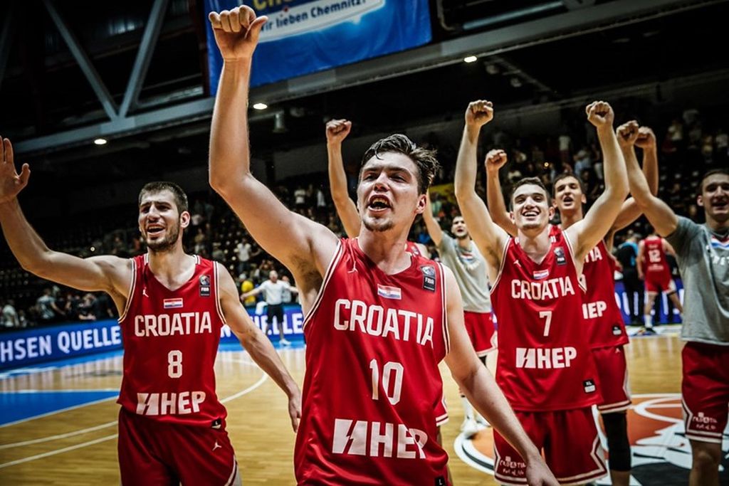 Slavlje U20 reprezentacije Hrvatske (Foto: FIBA Europe)