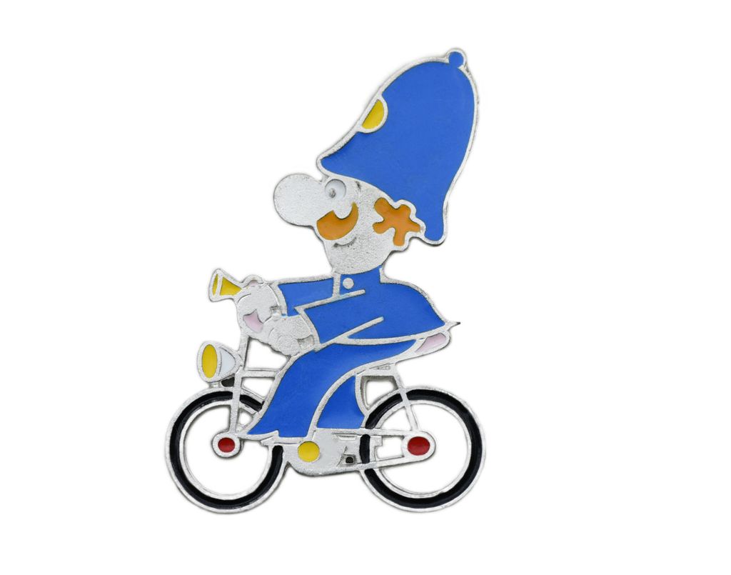 Nakit domaćeg brenda Lapidarium s likom profesora Baltazara