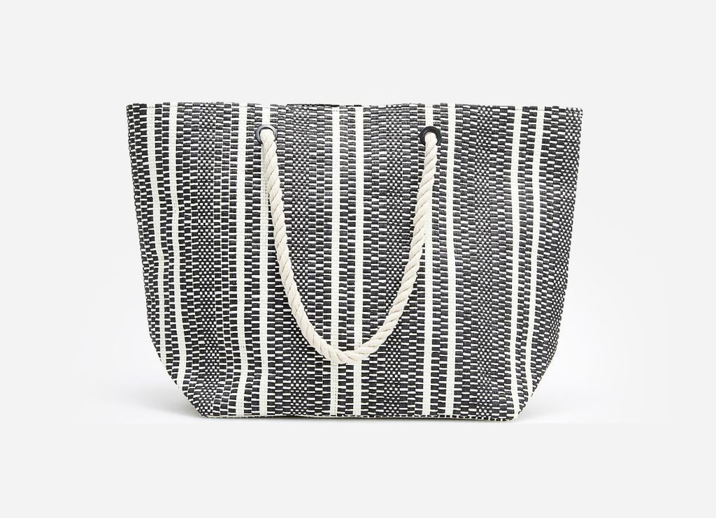 Reserved, 79,90 kn (cijena prije sniženja 99,90 kn)