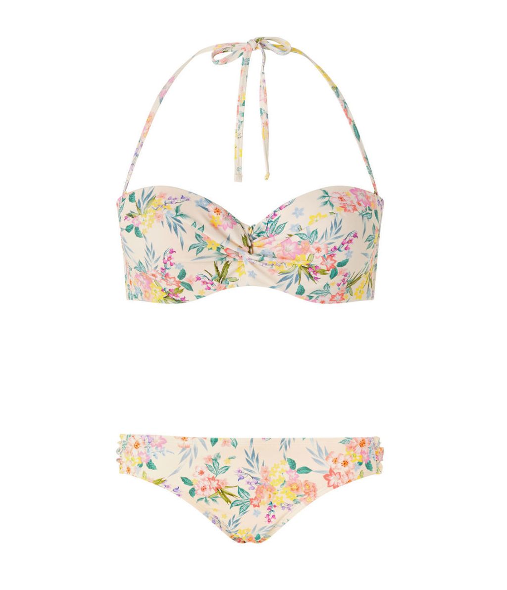 Accessorize, gornji dio 190 kn, donji dio 180 kn