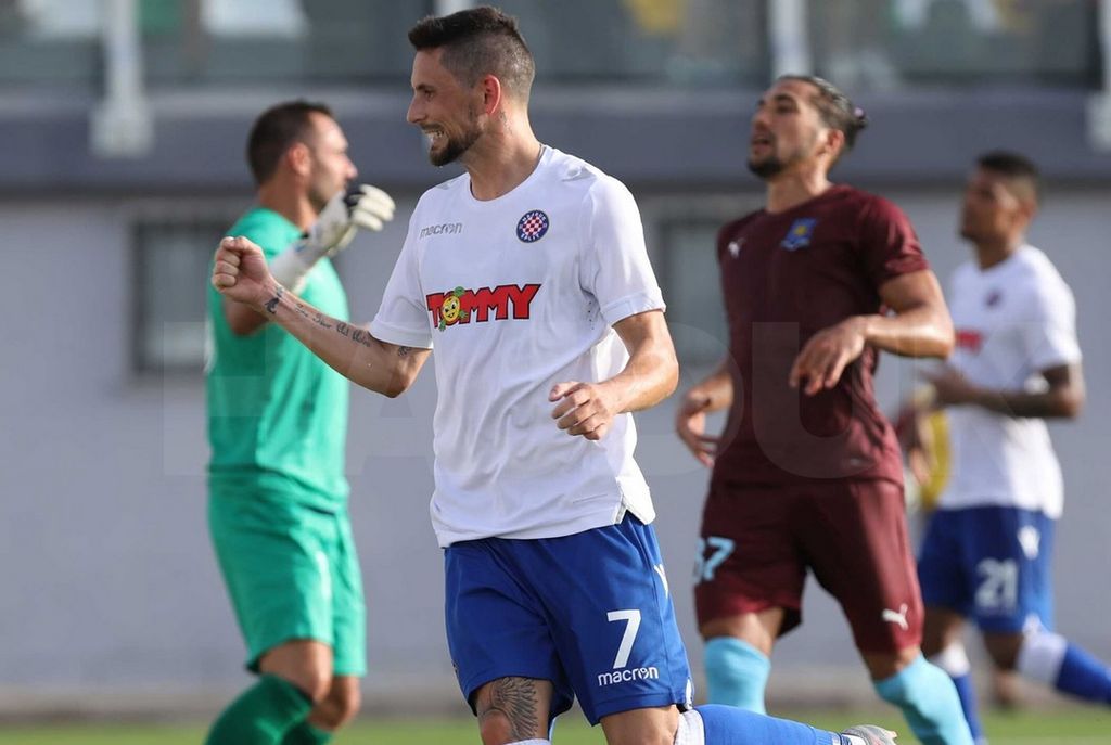 Gyurcso slavi pogodak protiv Gzire United (Foto: Robert Matić / hajduk.hr)