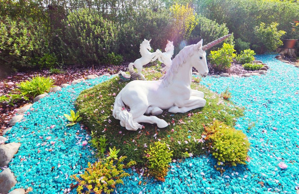 Ružičasta kuća s 'jednorog' vrtom koja se može unajmiti - 6