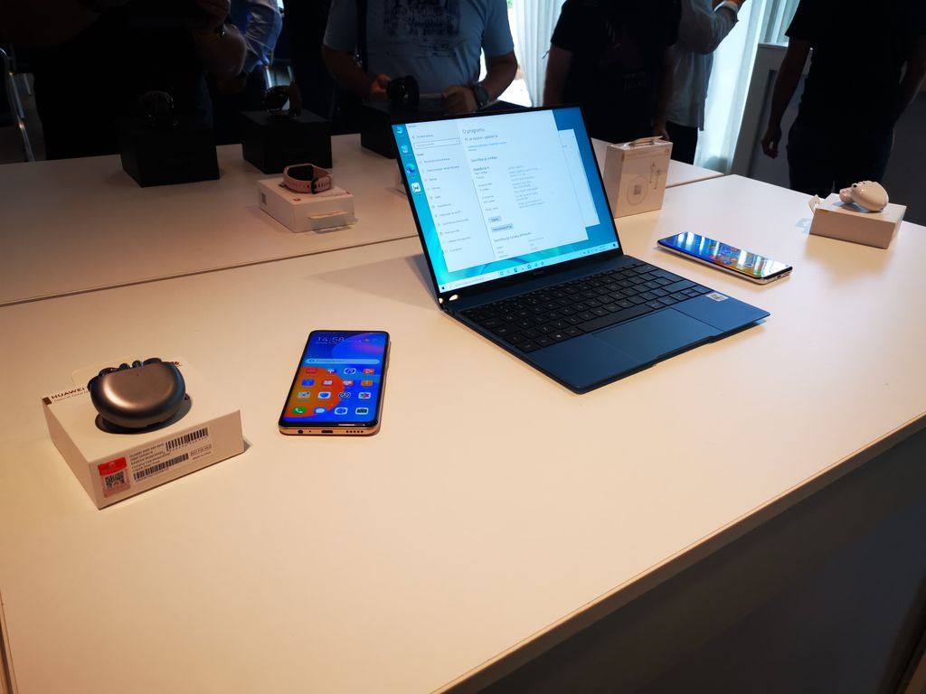 Huawei MateStation S