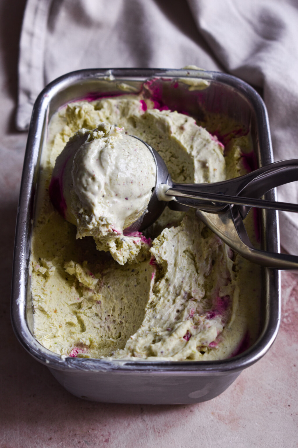 Domaći sladoled od pistacije i maline za koji vam ne treba aparat za sladoled - 2