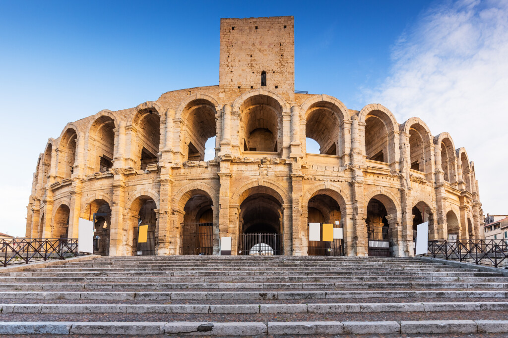 U rimskom amfiteatru u Arlesu i danas se održavaju utrke i borbe bikova