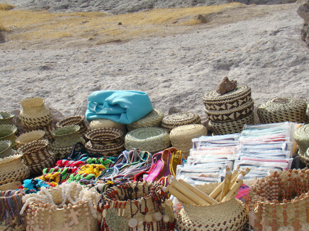 Pleme Tarahumara izrađuje tradicionalne rukotvorine