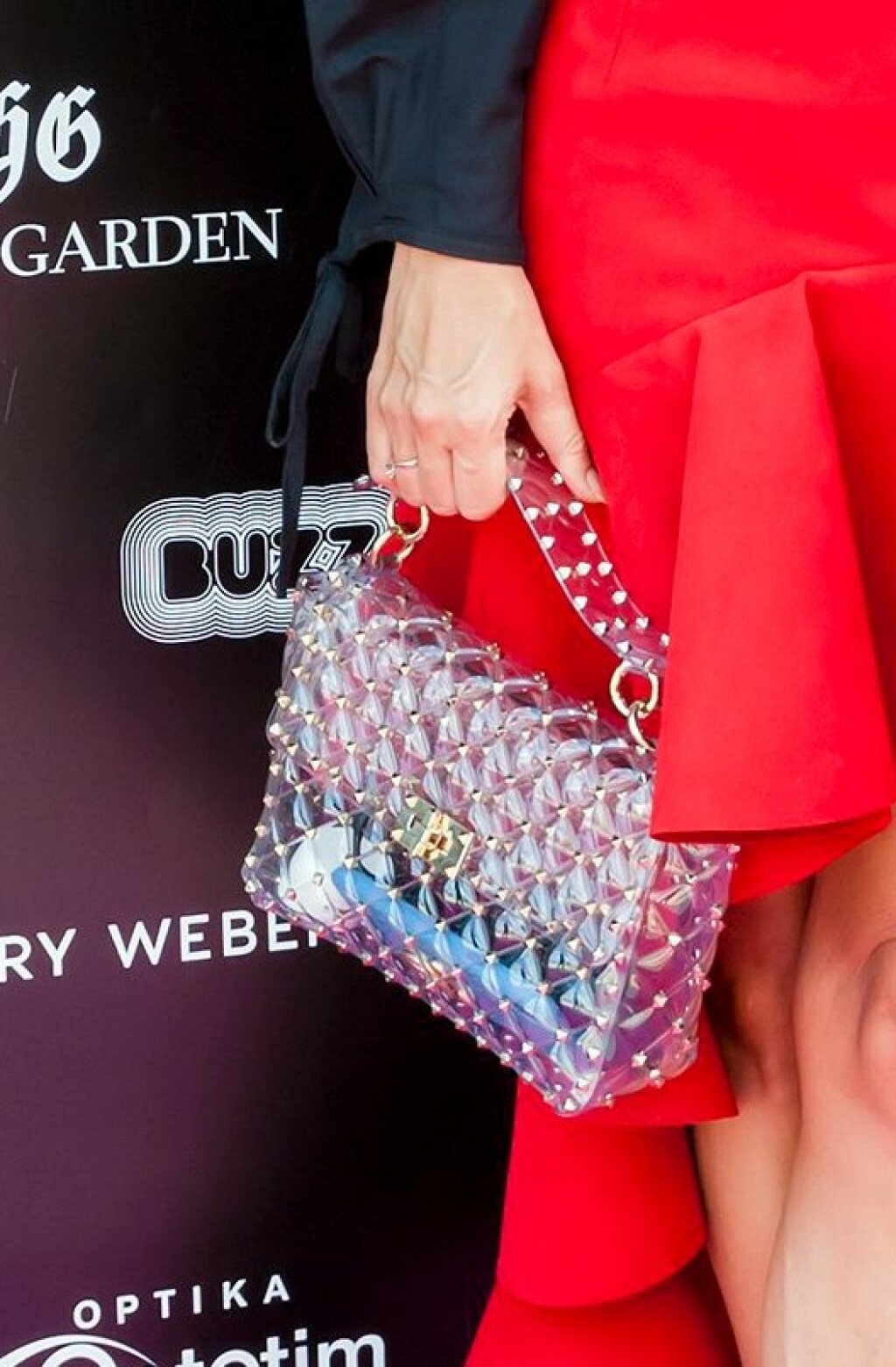 Severina s torbom modne kuće Valentino iz linije Rockstud