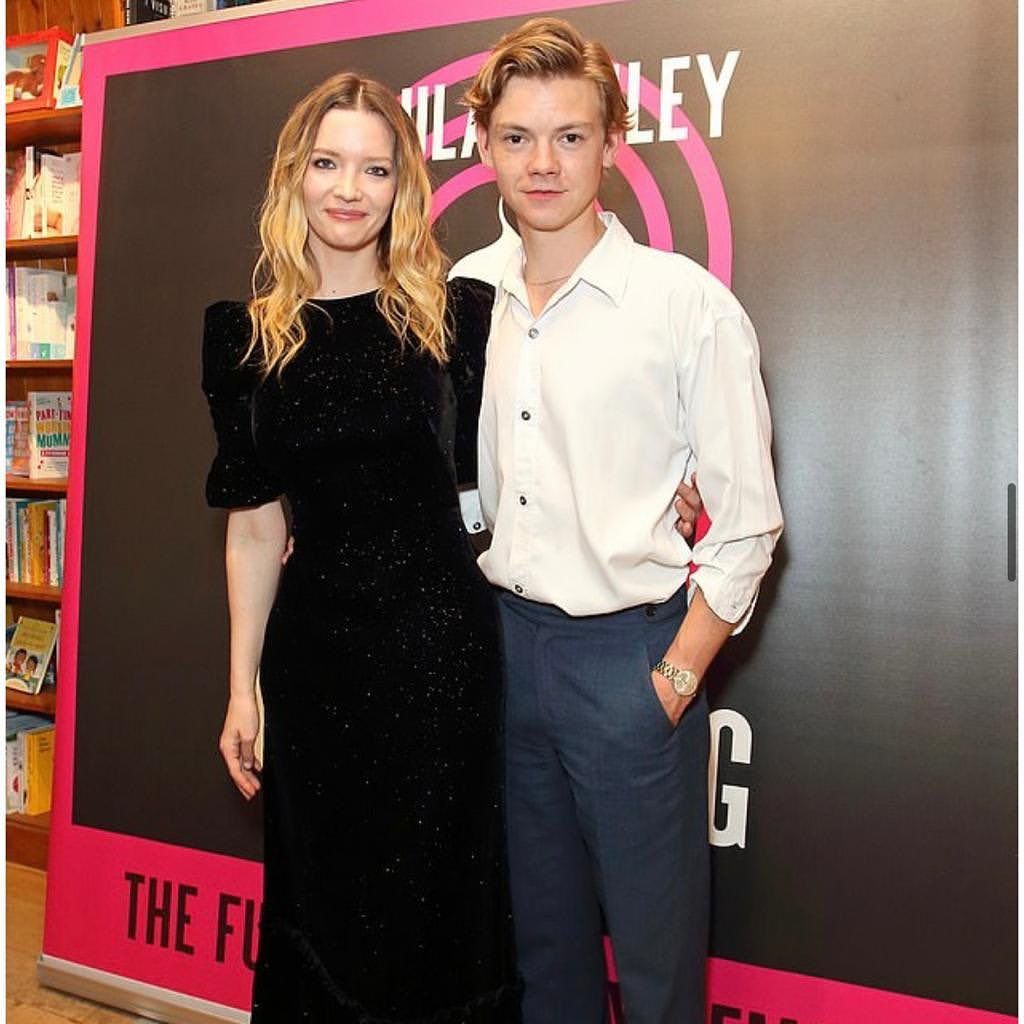 Talulah Riley i Thomas Brodie-Sangster - 3