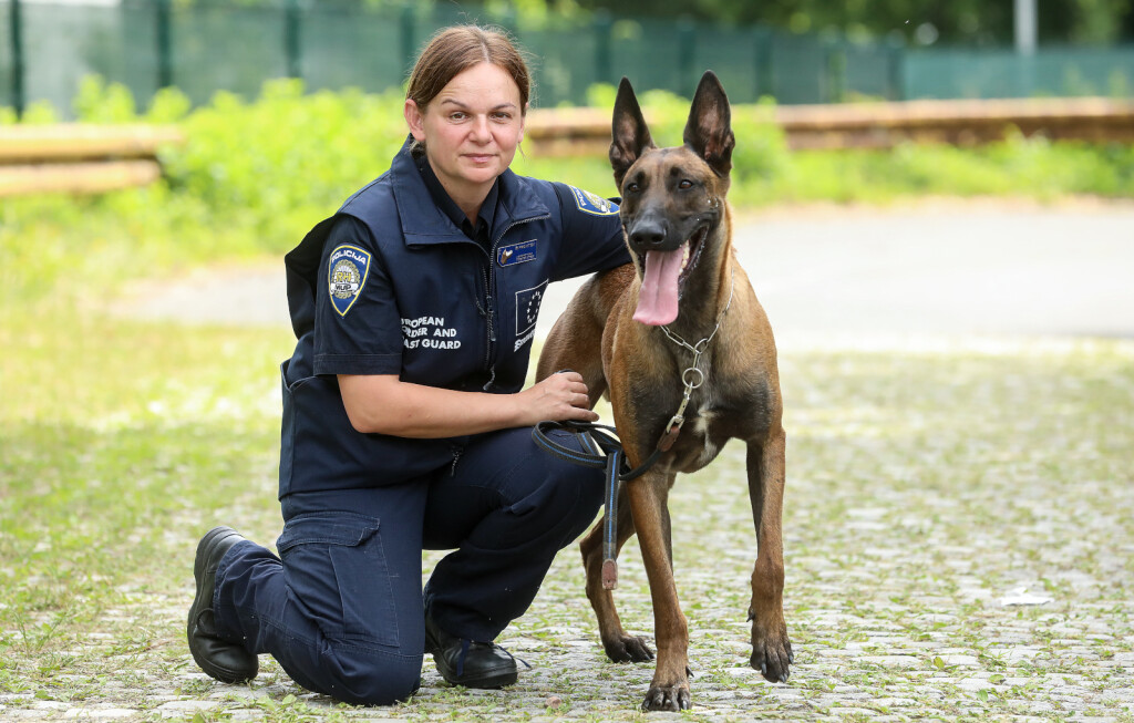 Zvjezdana Kušter sa svojim psom Nikom Bladeom prva je u Hrvatskoj prošla zahtjevnu Frontexovu obuku - 5