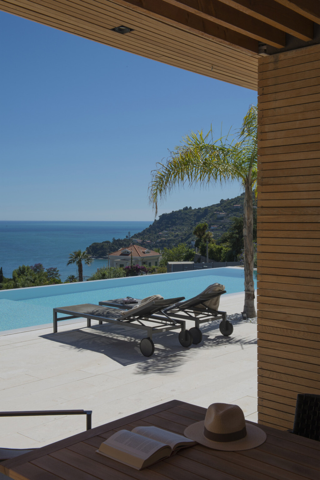 Kuća s bazenom i očaravajućim pogledom na more - 5