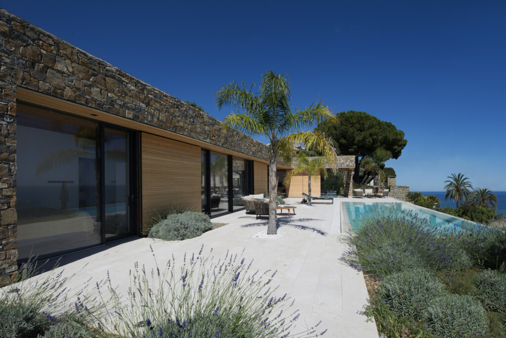 Kuća s bazenom i očaravajućim pogledom na more i talijanskoj pokrajini Liguriji