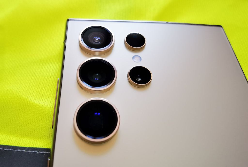 Samsung Galaxy S24 Ultra - recenzija - 5