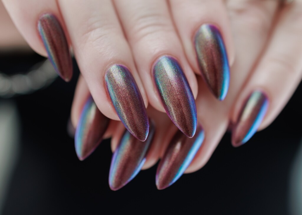 Metalik nokti uvijek su ljetni hit