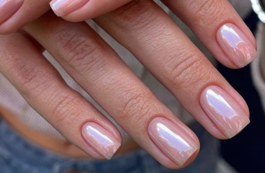 Metalik nokti uvijek su ljetni hit