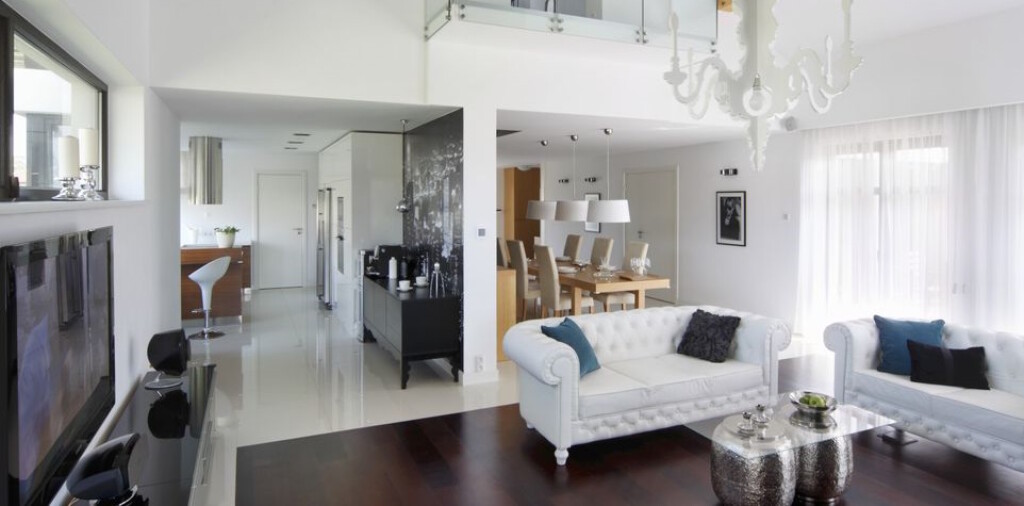 Impresivno uređen stan s unutarnjim balkonom