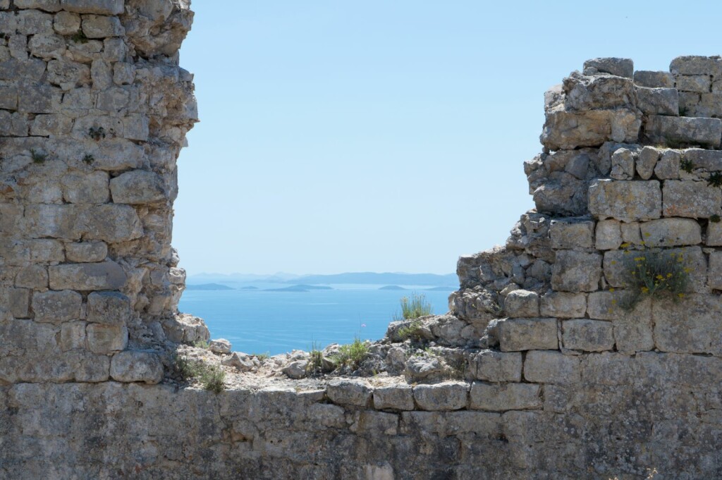 Ugljan, otok maslina, povijesti i avantura - 3