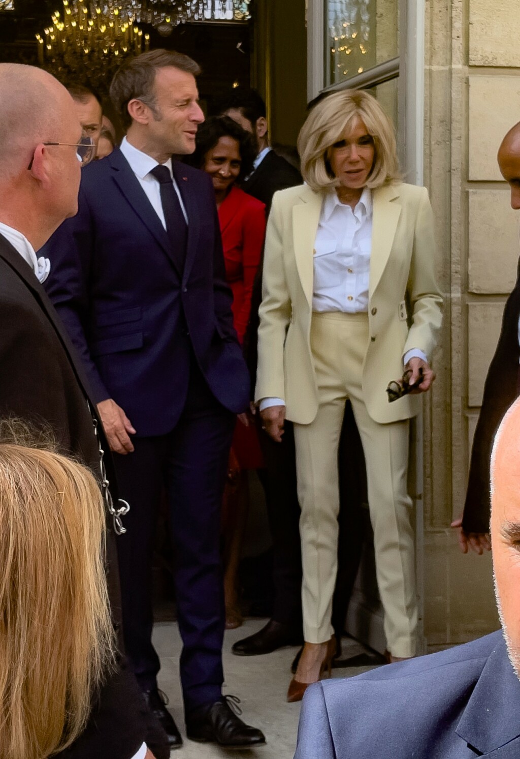 Emmanuel i Brigitte Macron na vrtnoj zabavi u Elizejskoj palači