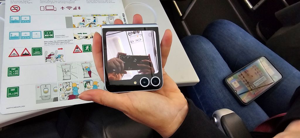 Samsung Galaxy Z Flip 6 - recenzija - 9