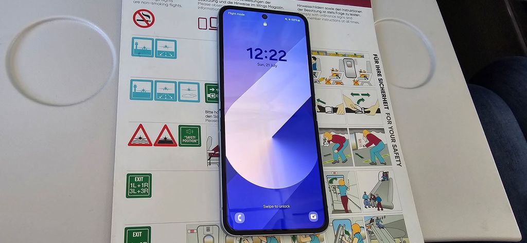 Samsung Galaxy Z Flip 6 - recenzija - 9