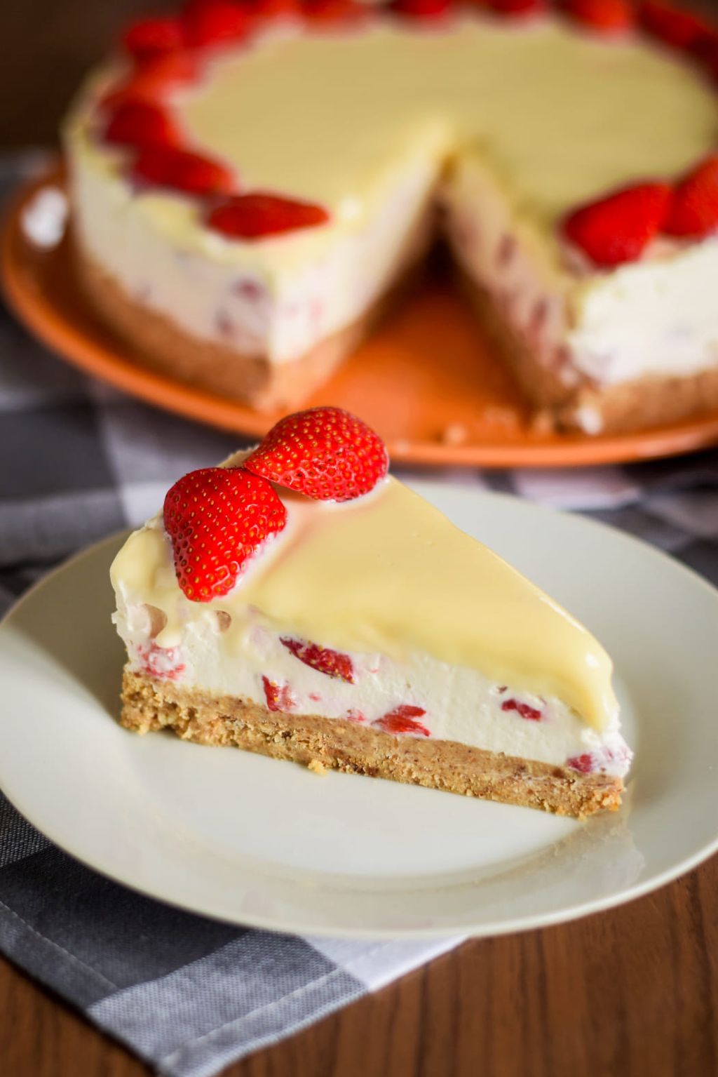 Cheesecake s jagodama i bijelom čokoladom