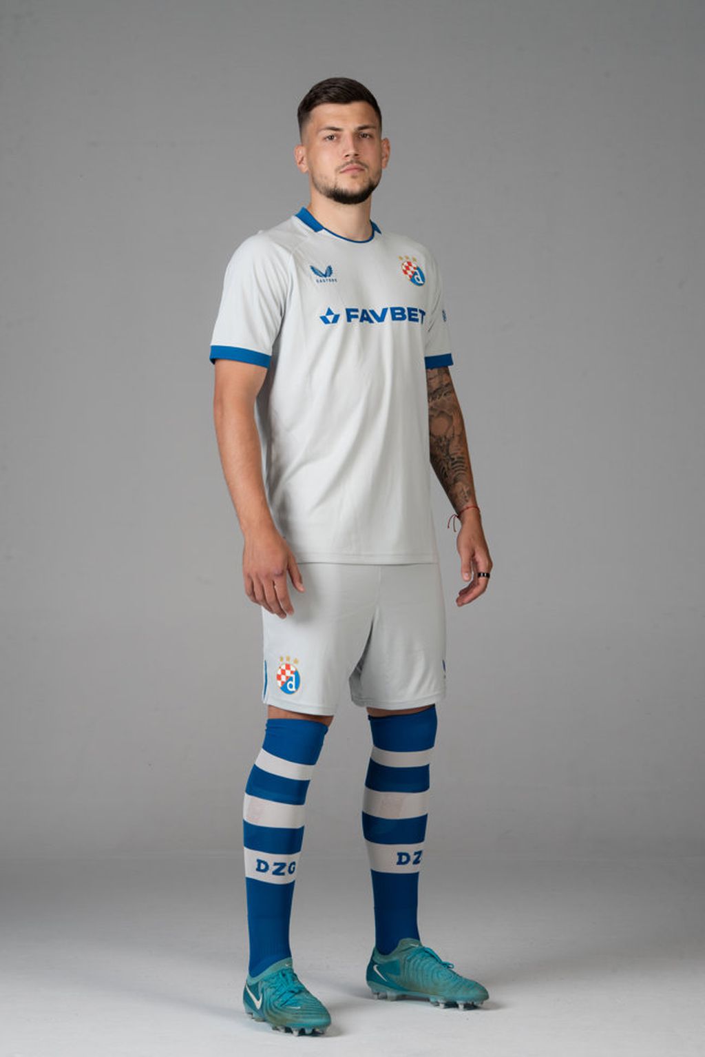 Novi dres Dinama