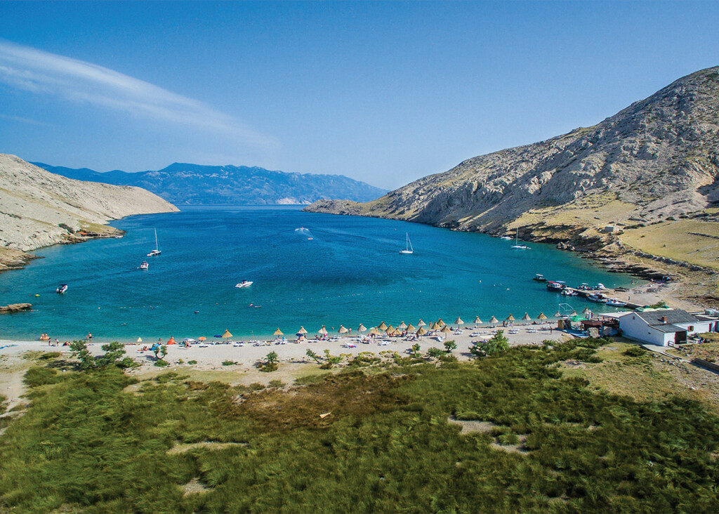Uvala i plaža Vela luka u Baški na otoku Krku - 3