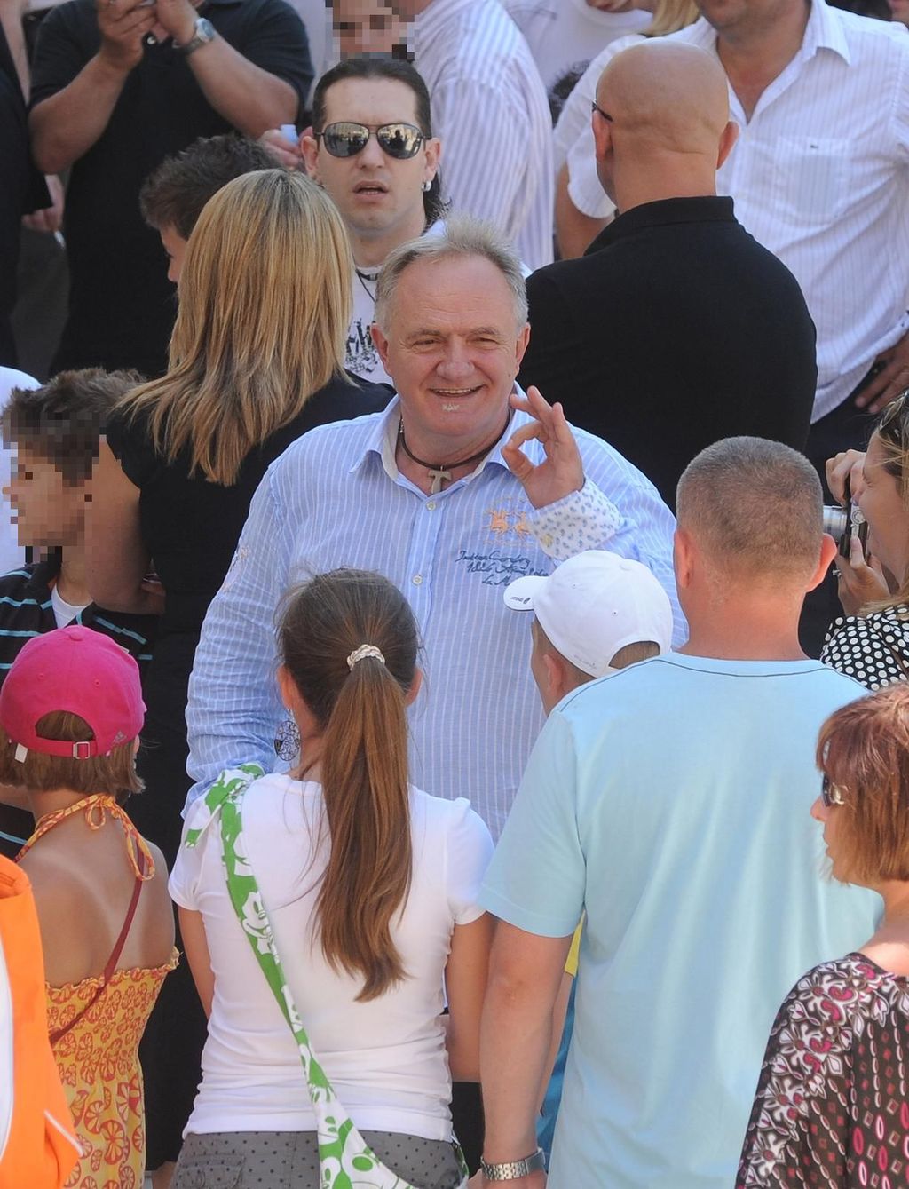 Krštenje Thompsonovih kćeri 2010. godine