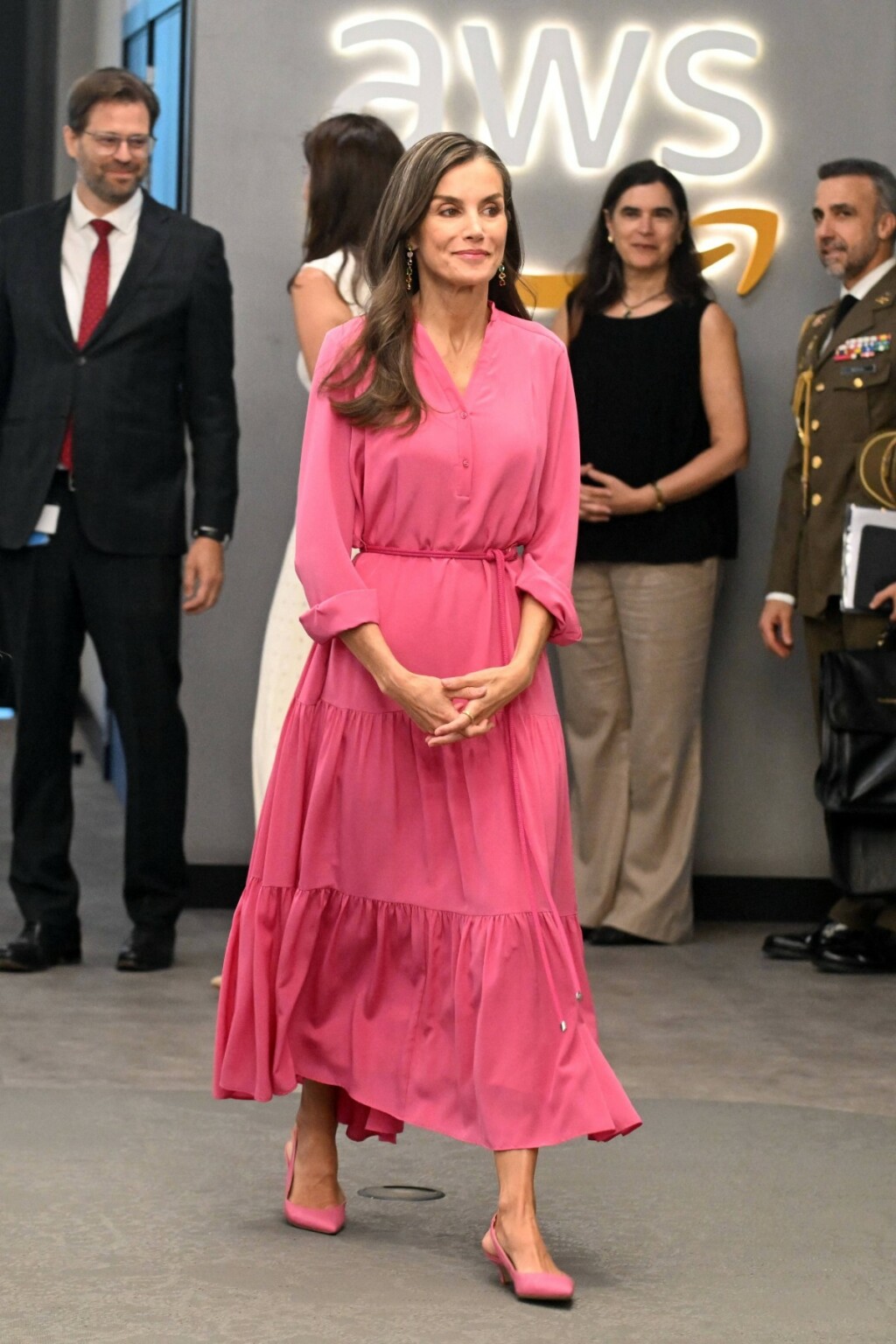 Kraljica Letizia u ružičastom