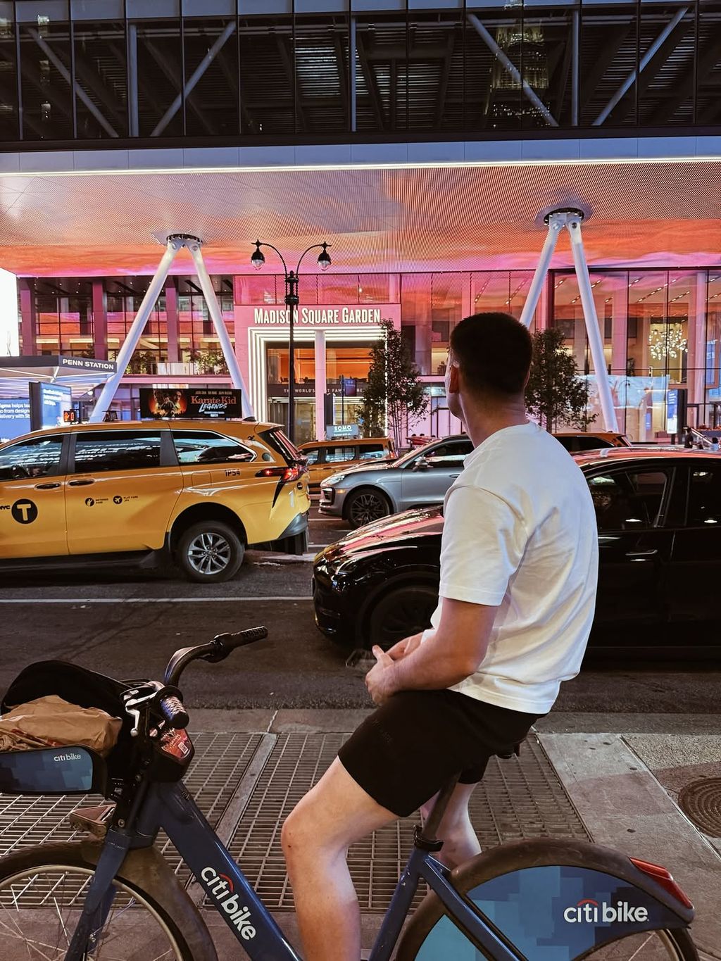 Helena i Dominik Livaković - 10